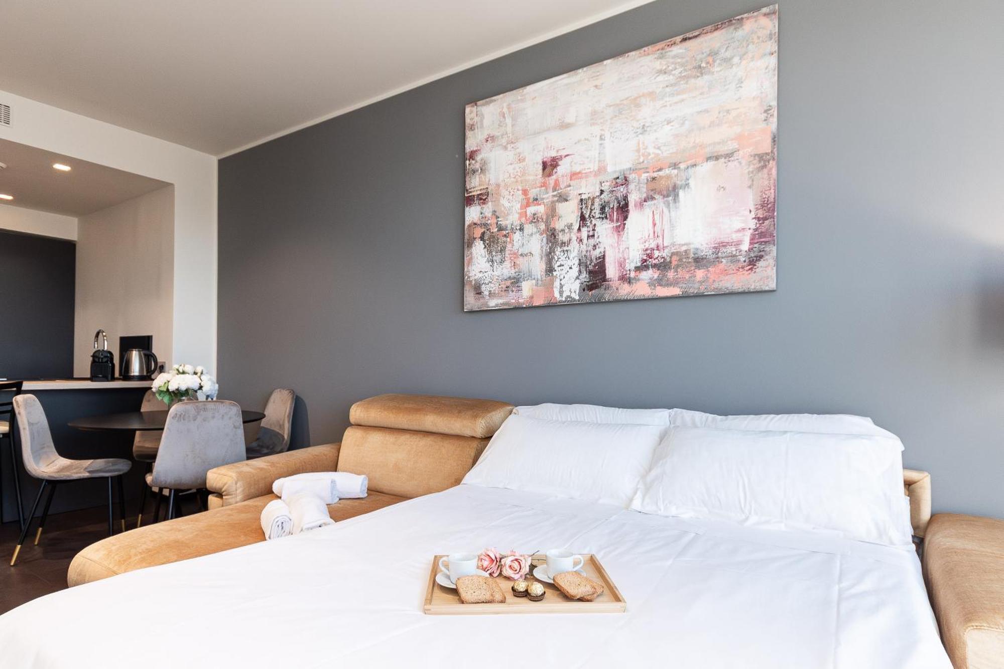 Free Parking In Luxury Suite With City View - Steps To Brignole Train Station Genua Exterior foto